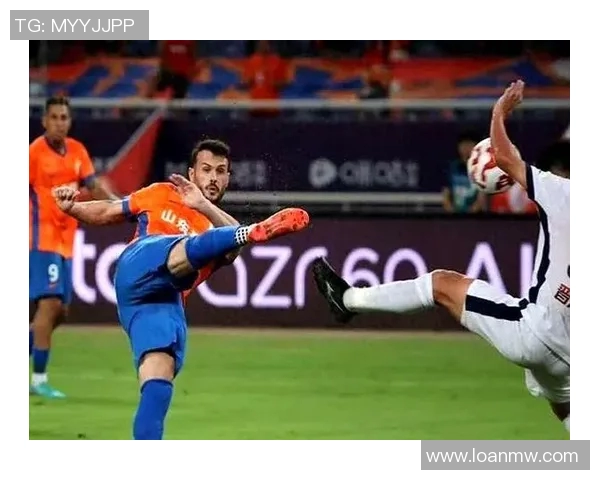 中超赛场上瓦科精彩破门助力球队夺得关键胜利